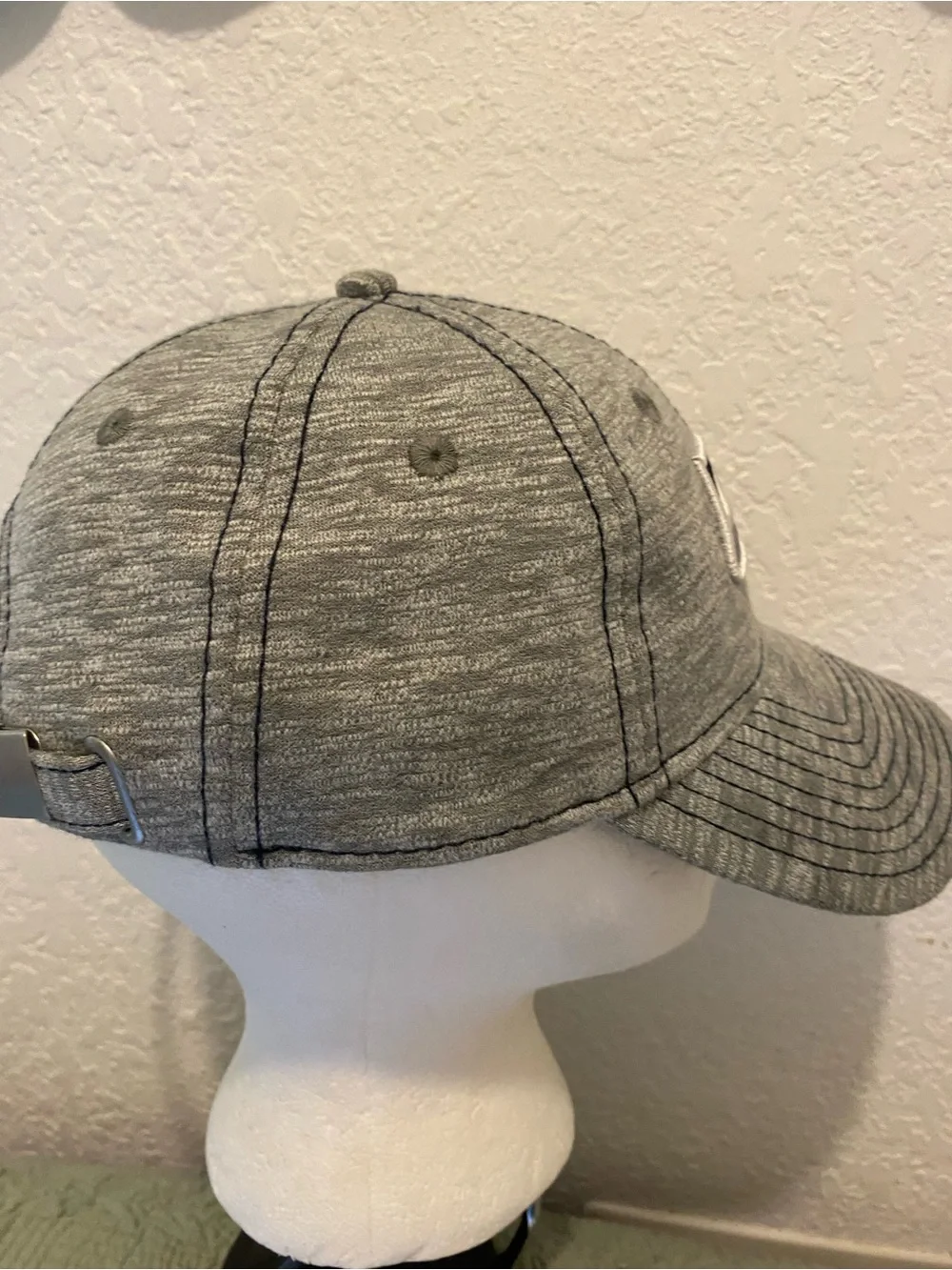 NEW ERA Women’s “Seattle Seahawks Cap” Size O/S Heather Gray w/Navy Logo NWOT